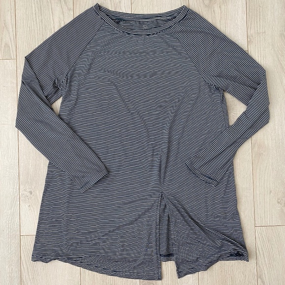 Navy & White Striped Long Sleeve Tunic Tie Front Athleisure Performance Top - Picture 3 of 15